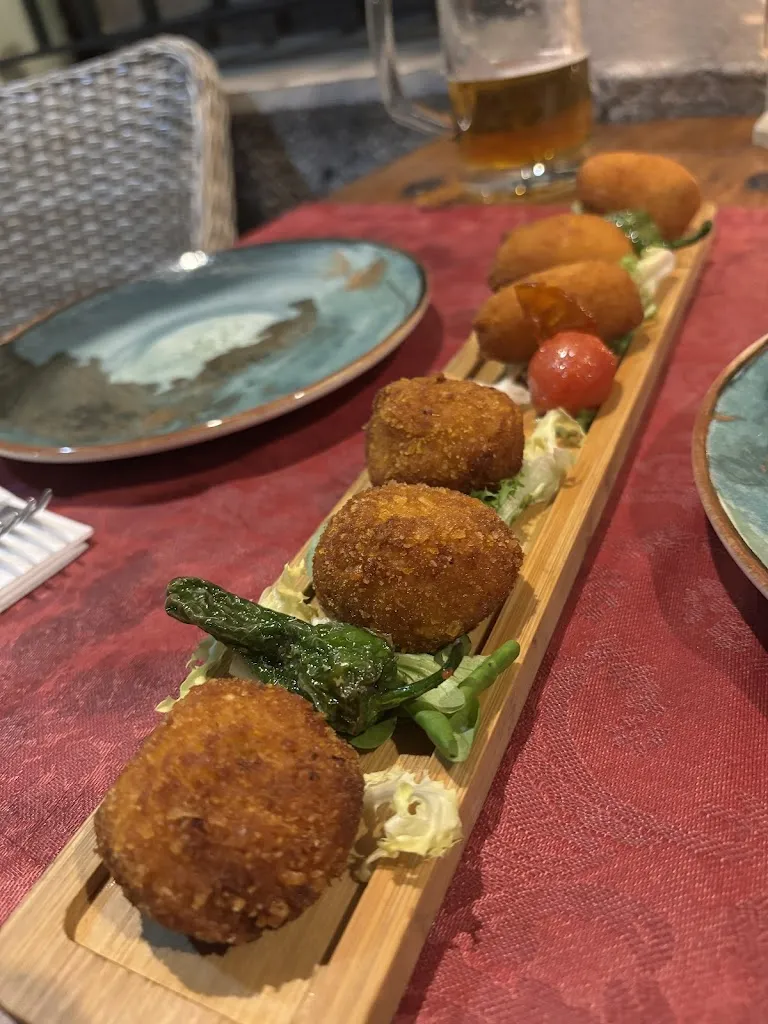 Jen Kavanagh_Restaurante Cas Carreter_Port de Sóller_review