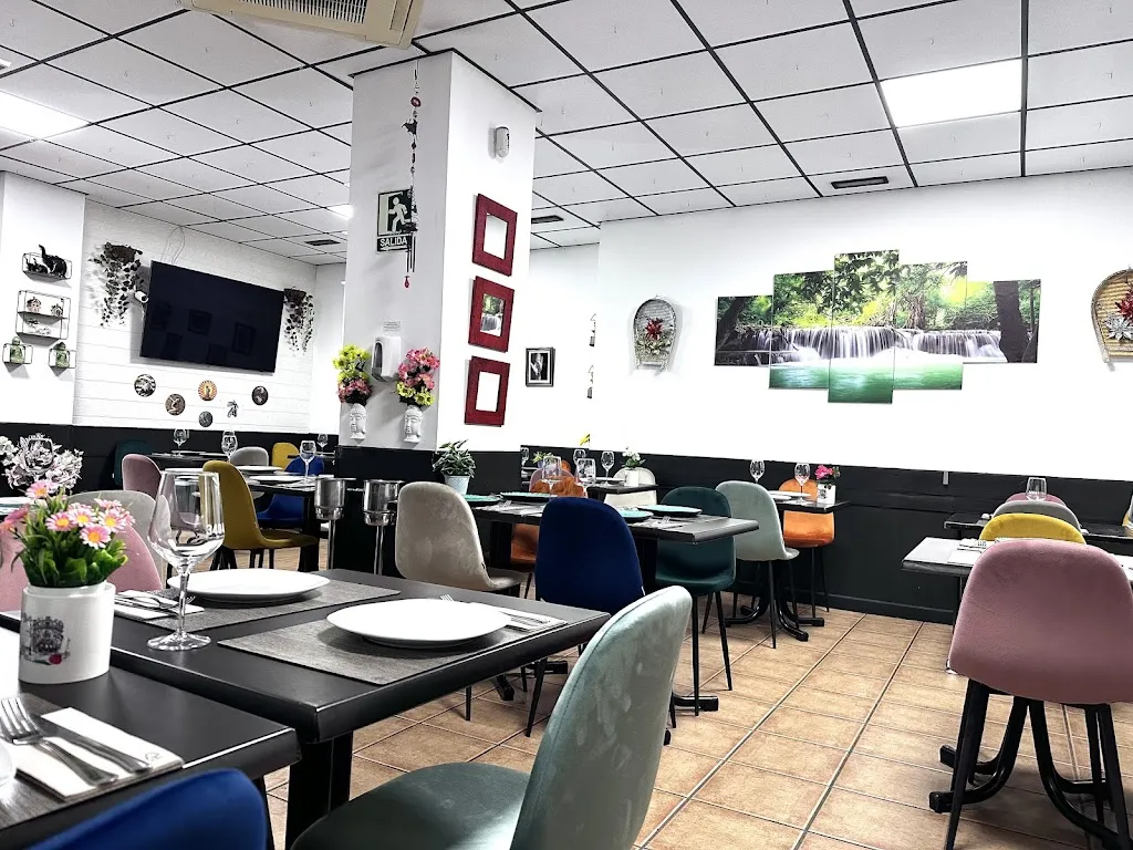 Kashmir Indian Restaurant restaurant in Cariño