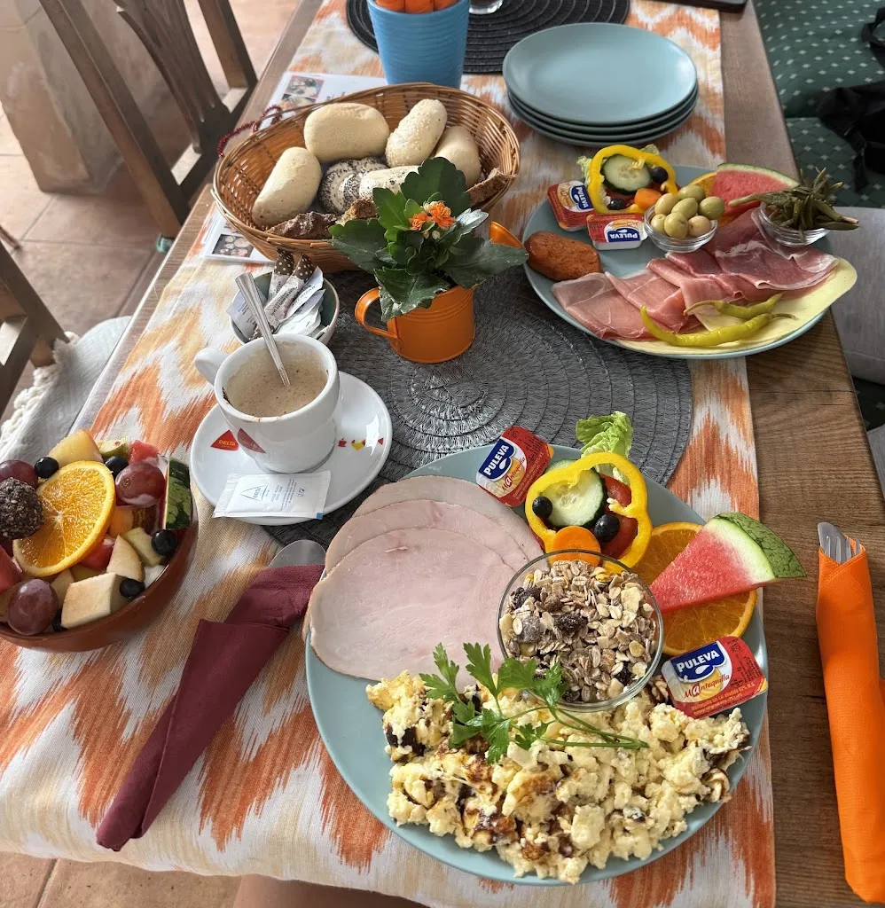 Cafeteria Moni_Porto Cristo_slider_image_3