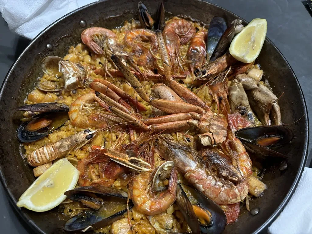 Mark Steele_Flamingo Bar Restaurant_Porto Cristo_review