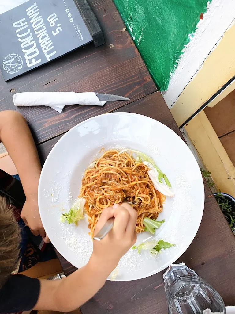 EMMA MACH photography _Pizzeria L’INCONTRO_Porto Cristo_review