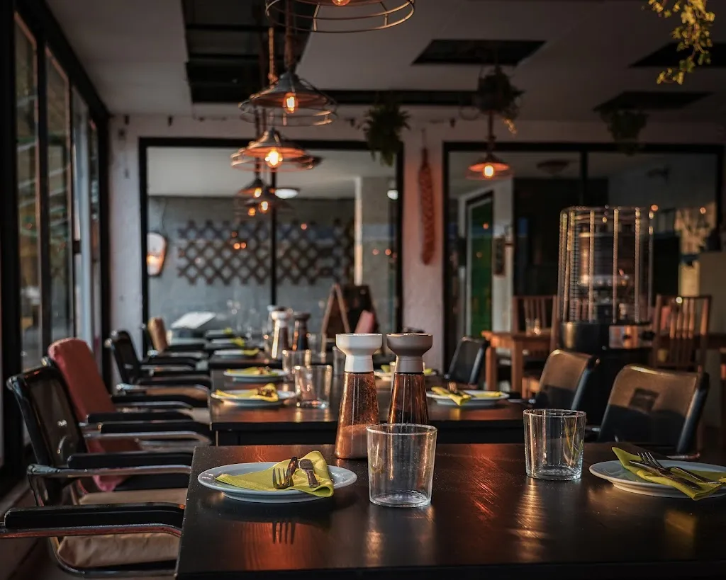 15Fifteen Cantina & Garden_Porto Cristo_slider_image_1