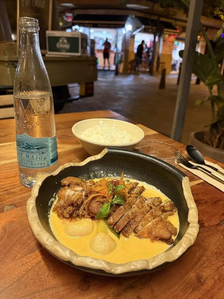 Stephanie Braganza_Feli Cocina_Porto Cristo_review