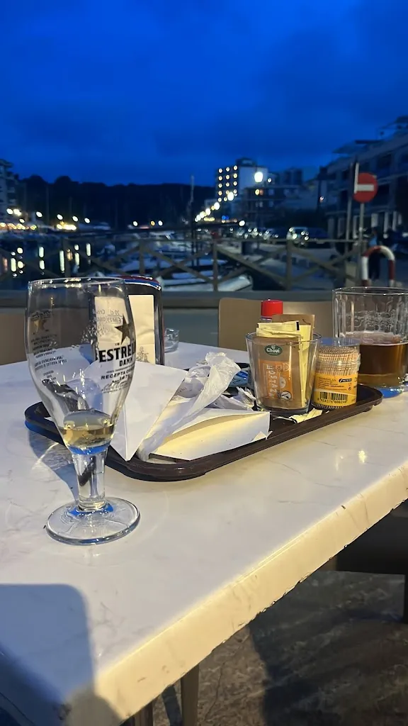 Christina_La Casona_Porto Cristo_review