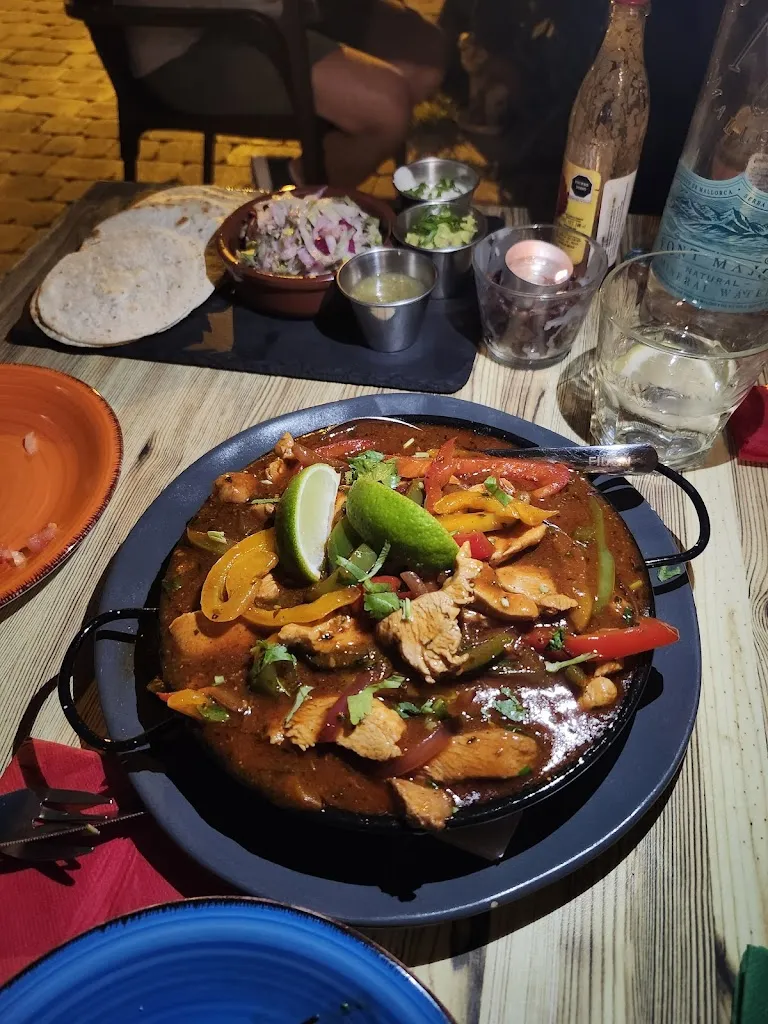 Deniz Erkmen_Tacoffee_Porto Cristo_review