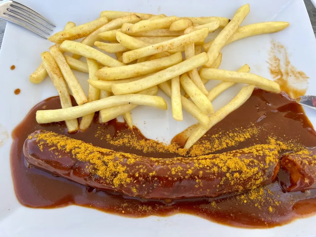 Marcio Medeiros_Bar Claudia's Cafeteria_Porto Cristo_review