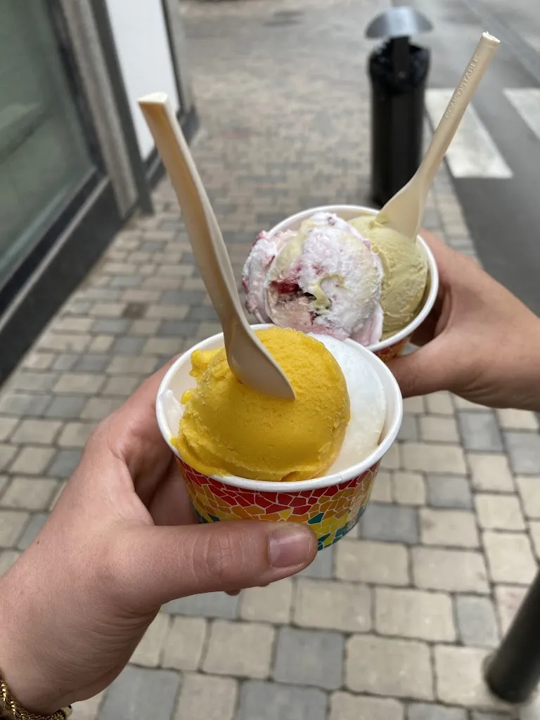 Sara G._Lubumba_Porto Cristo_review