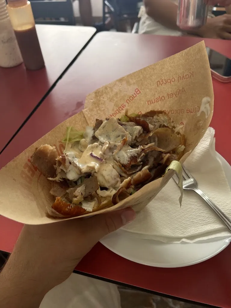 Bartek Pawłoś_Brothers Kebab_Porto Cristo_review
