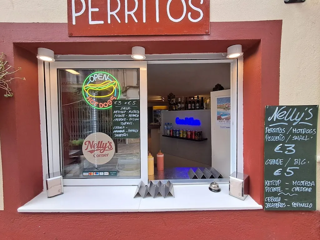 Nelly's Corner_Porto Cristo_slider_image_3