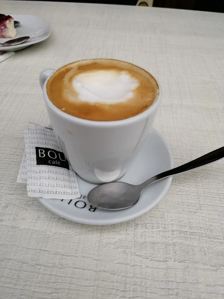 Kelly Seng_Pizzeria , hamburgueseria, cafeteria Zabala_Porto Cristo_review