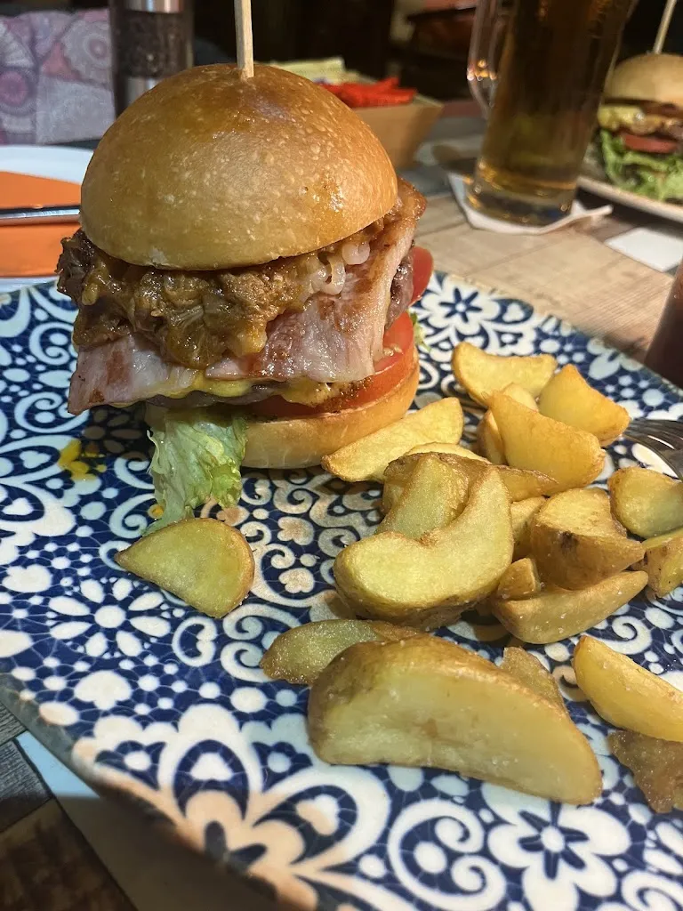 Megan Jean Arida_Plan B Tapas Grill Burgers_Porto Cristo_review