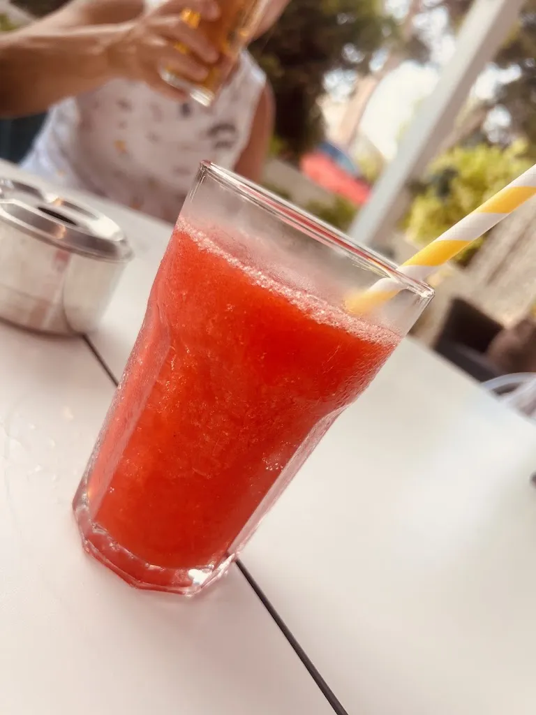 Jennifer Fautoeboen Grey_Bar Alegre Specialty coffee, brunch, and street food._Porto Cristo_review