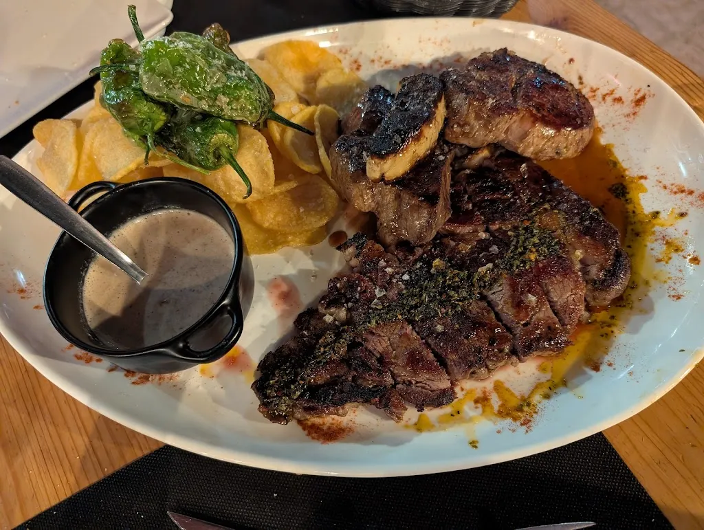 amine boummane_Can Gust_Sant Antoni de Portmany_review