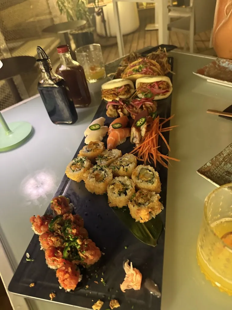 Juxhina demiri_UKAMI Ibiza_Sant Antoni de Portmany_recensione