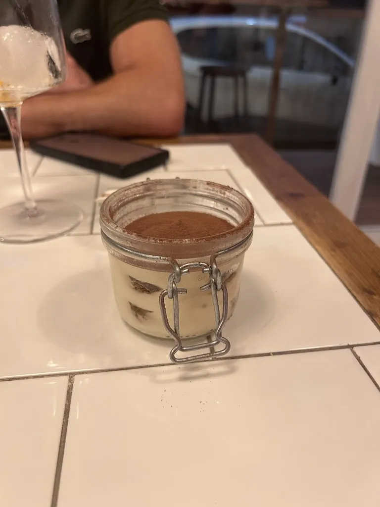 Niamh McCartan_Pasta y Sol_Sant Antoni de Portmany_review