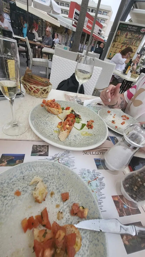 Jeanette Dermody_Restaurante Leo's_Sant Llorenç des Cardassar_review