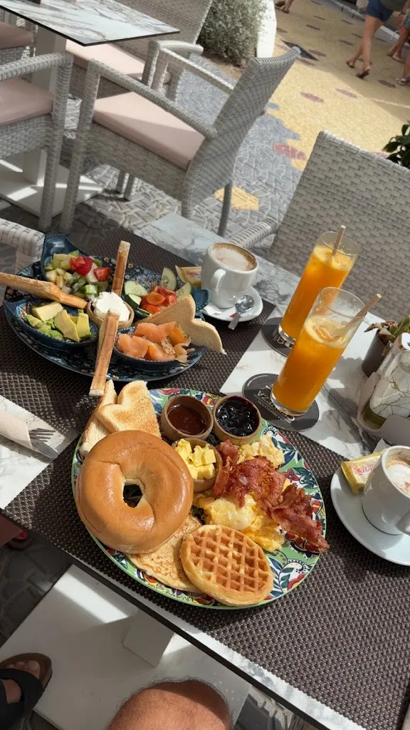 Lunazril Swe_Roots restaurante caffee olé!_Sant Llorenç des Cardassar_review