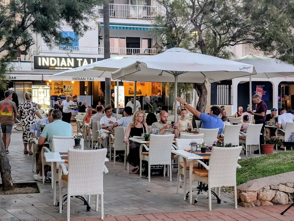 Benjamin Grimley_Indian Taj Tandoori Restaurant_Sant Llorenç des Cardassar_review