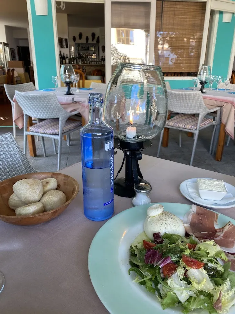 Charlotte Hancock_Le Chiacchiere_Sant Llorenç des Cardassar_review