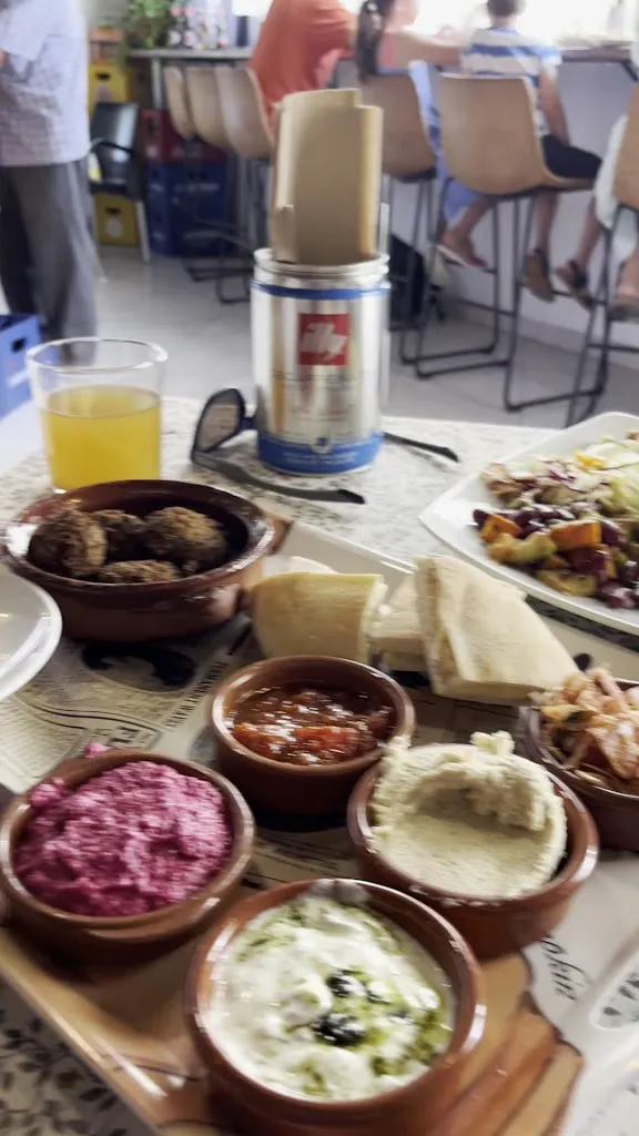 Florian Mauerer_Deli - Santa Maria_Santa María del Camí_review