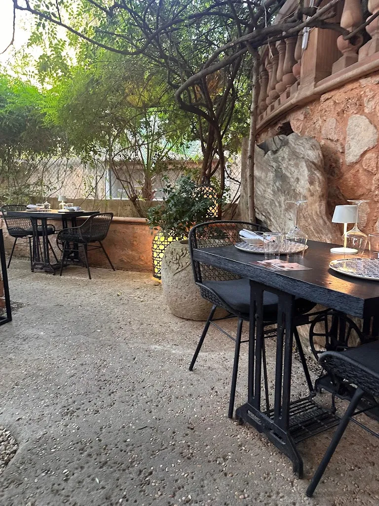 LIVINGDREAMS Restaurant 19 Mallorca_Santa María del Camí_slider_image_3