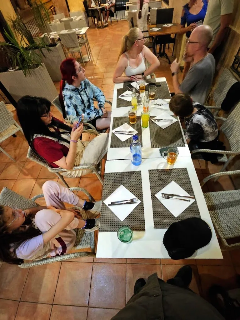 Karl Davies_Fellini_Santa María del Camí_review