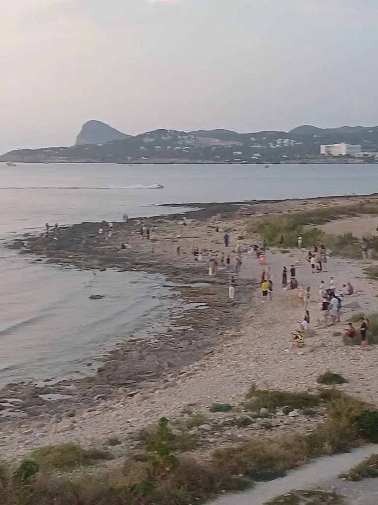 Sarah McKenzie_Kumharas_Sant Josep de sa Talaia_review