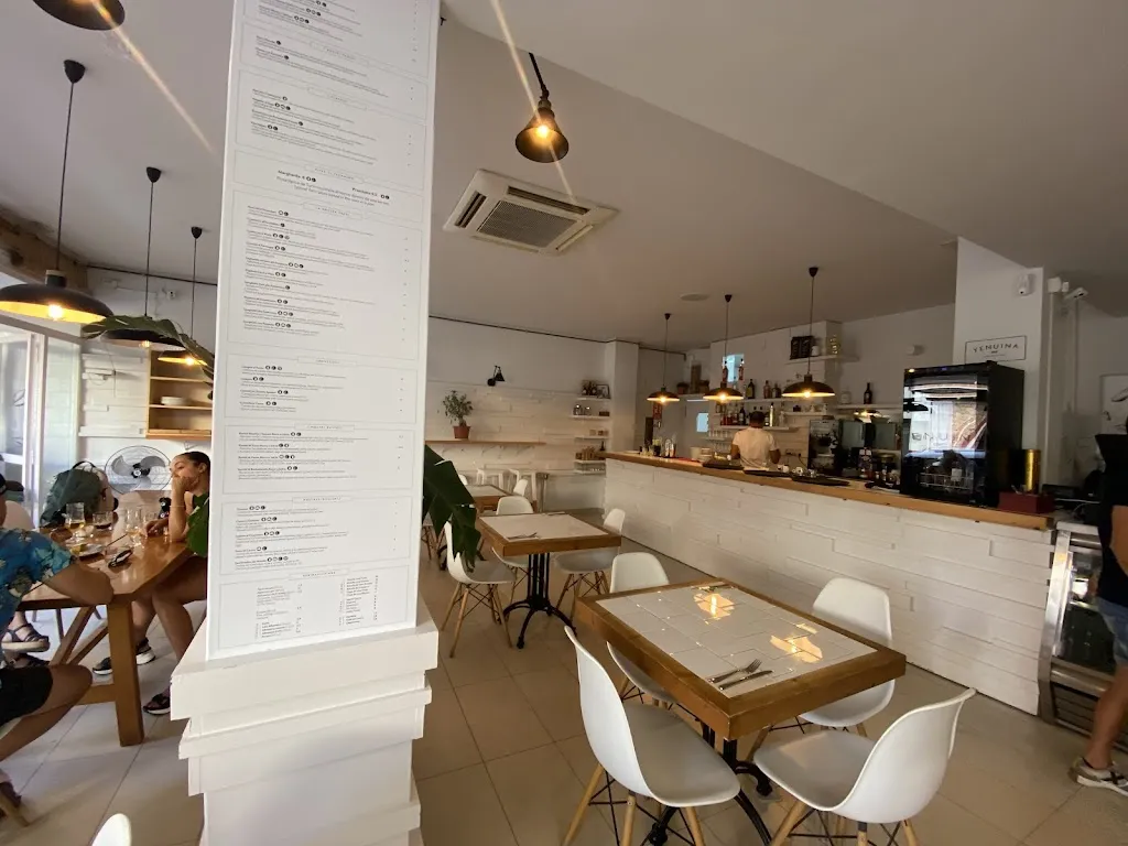 Yenuina - Gastronomia Mediterranea - Cocktail Bar ristorante a Sant Josep de sa Talaia
