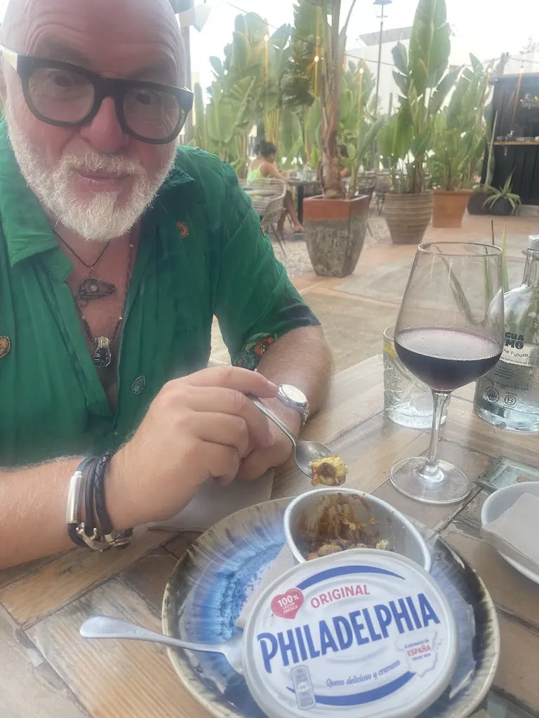 Nancy Towers_Coyote_Sant Josep de sa Talaia_review