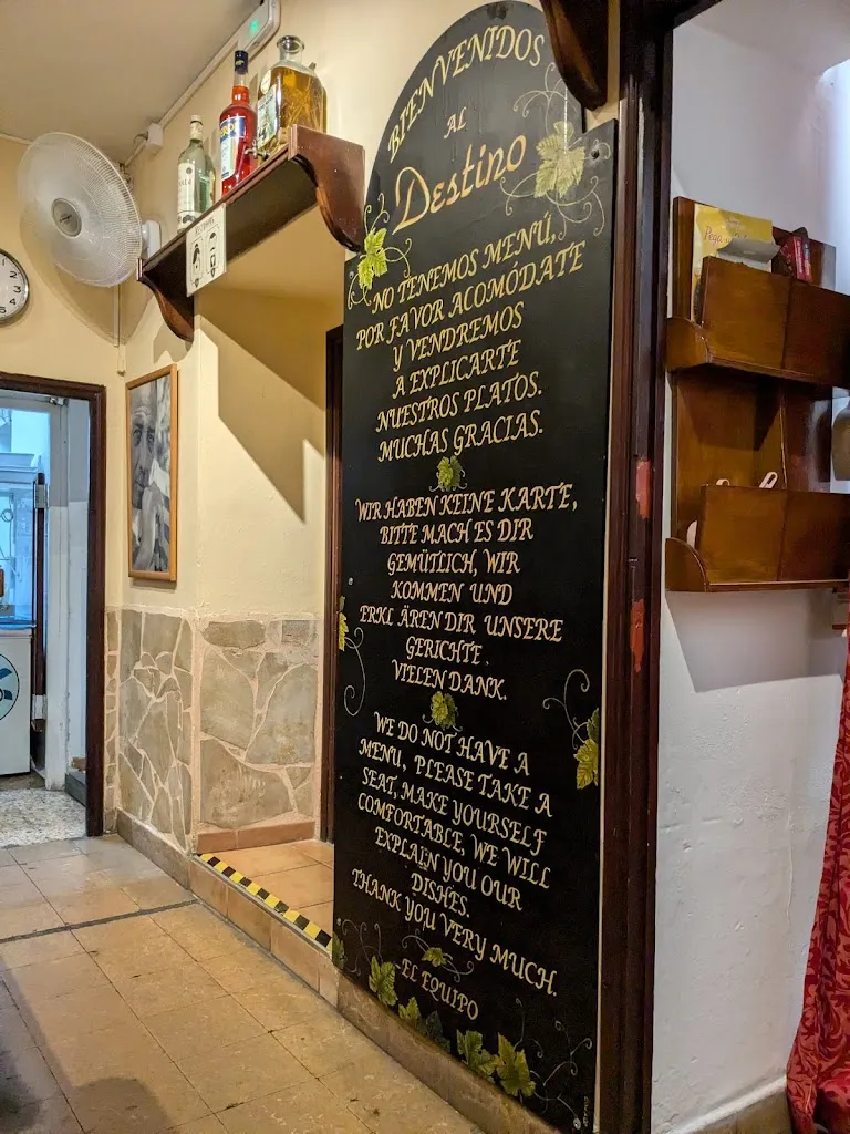 Mo Khan_Destino Bar de Tapas_Sant Josep de sa Talaia_review