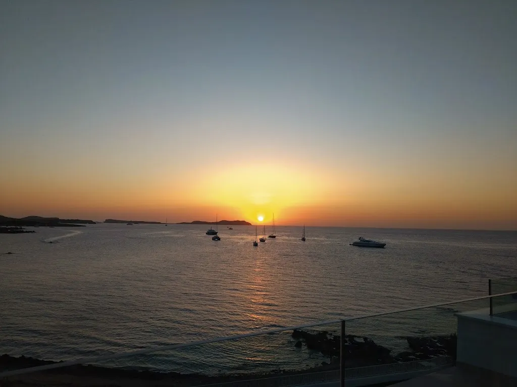 Nicky Taylor_Sky of Salia Rooftop_Sant Josep de sa Talaia_review