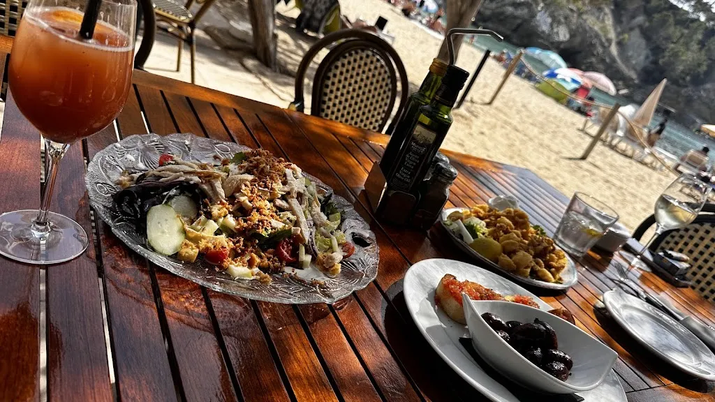 Miki Inayoshi_Can Jaume Beach Bar Ibiza_Sant Josep de sa Talaia_review