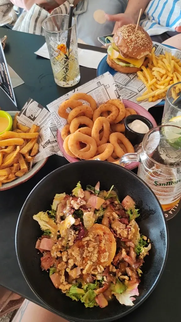 Szabo Bettina_The Booo *Cala de Bou*_Sant Josep de sa Talaia_review