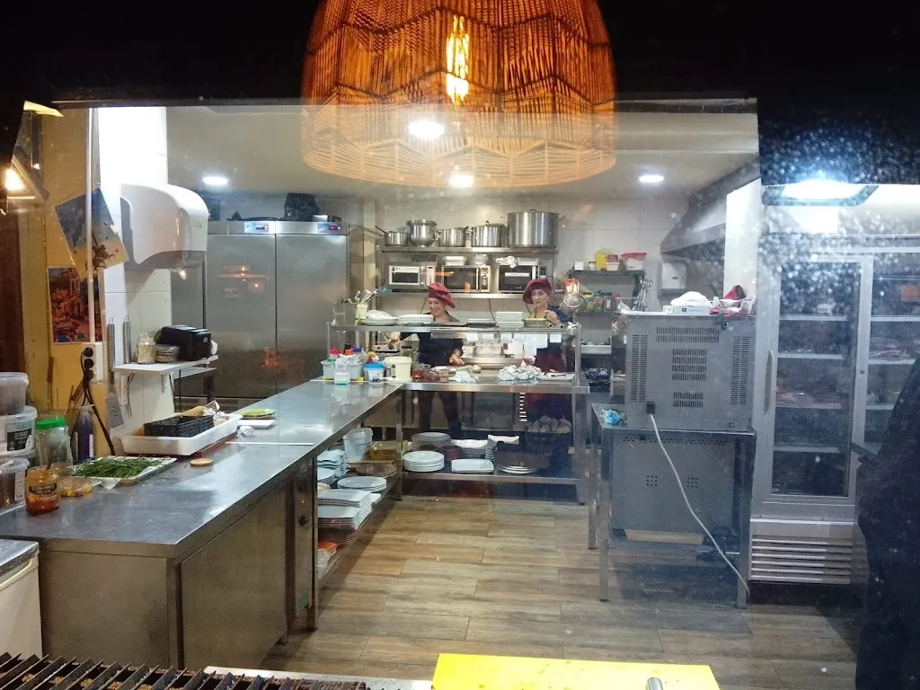 Francesca Fox_Kambalache Asador Argentino catral_Catral_review