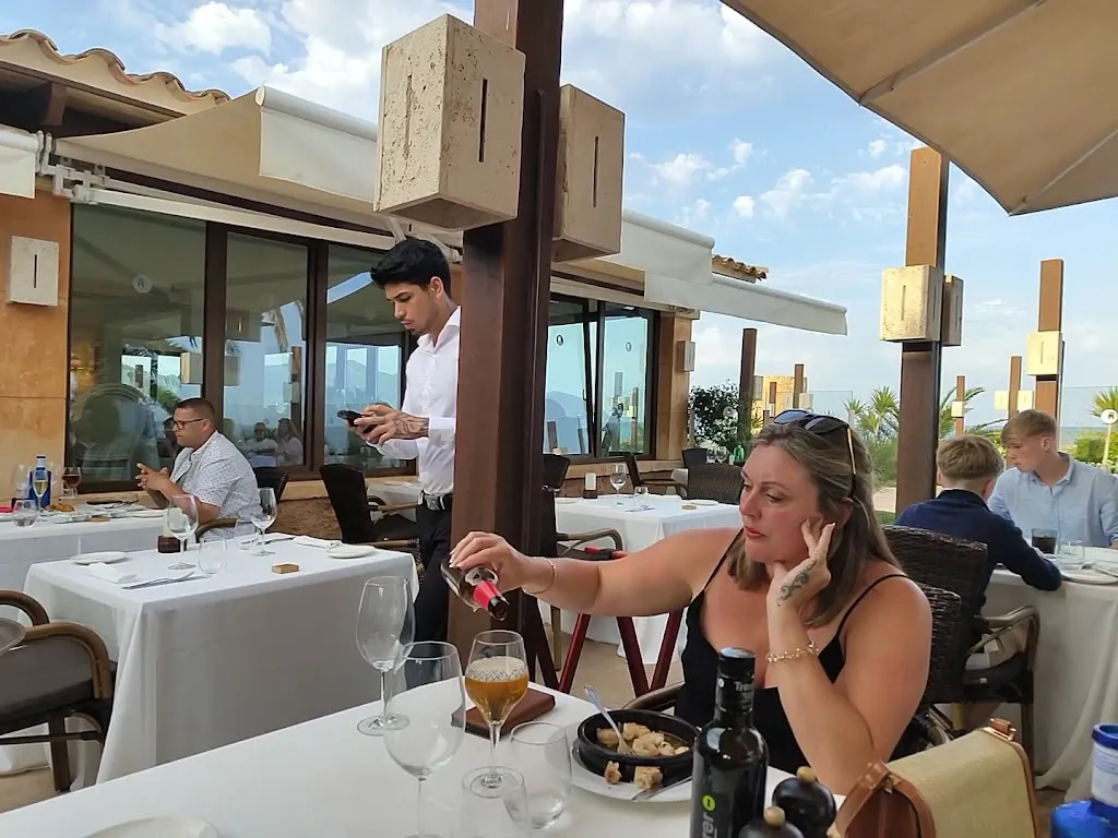 Alex Dickens_Sa Punta Restaurant_Son Servera_review
