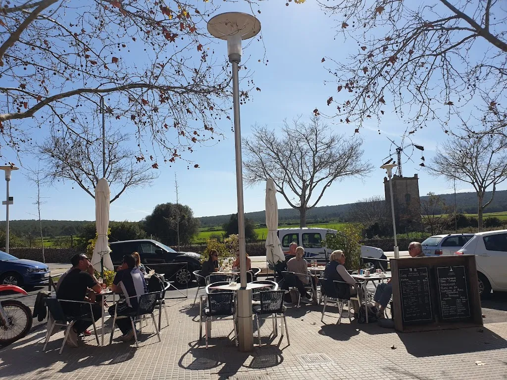 Simon Bennett_Bar Merlin_Son Ferrer_review