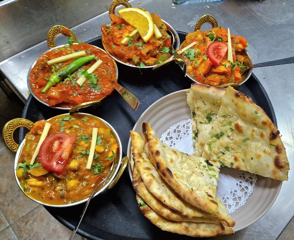 Bombay catral indian restaurant_Catral_slider_image_3