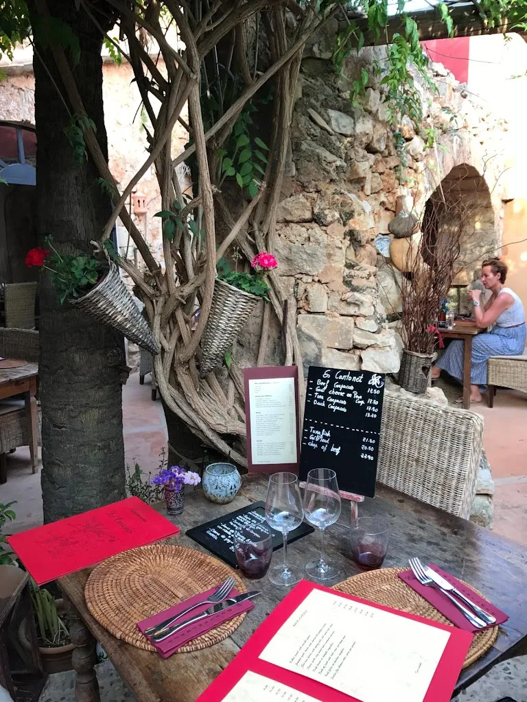 Alfred Ng_Es Cantonet_Santanyí_review