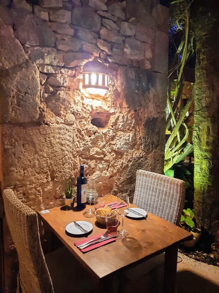 Es Cantonet restaurant in Santanyí