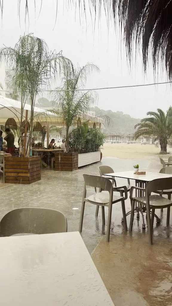 Restaurante s'Ona Beach Cala Santanyí restaurant in Santanyí