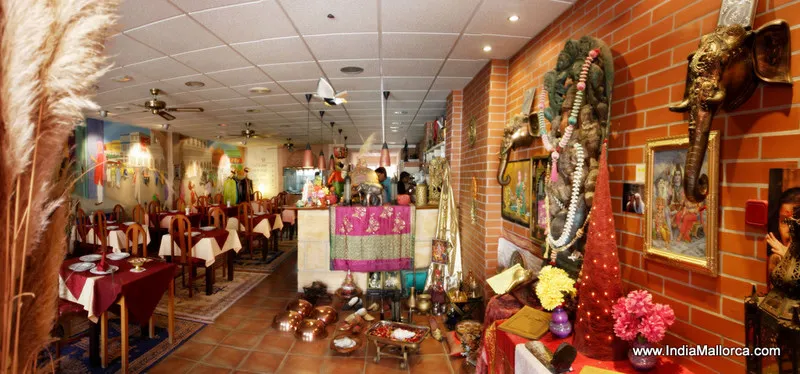 India Restaurant_Santanyí_slider_image_1