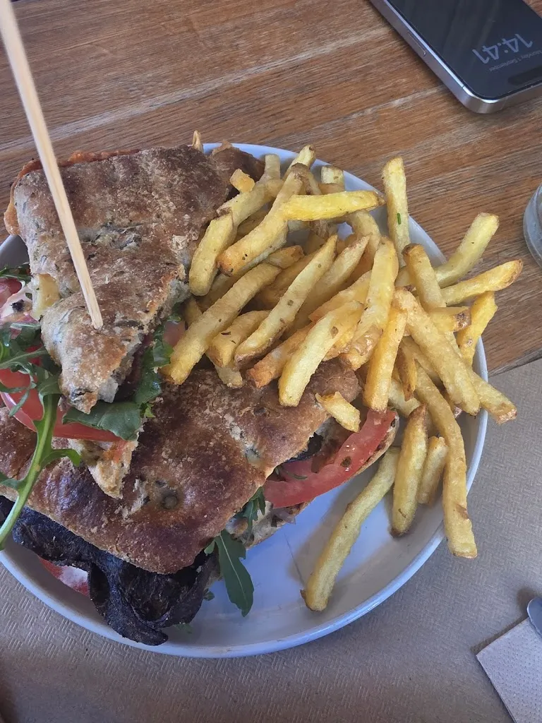 Mira L_Barbaflorida cafè_Valldemossa_review