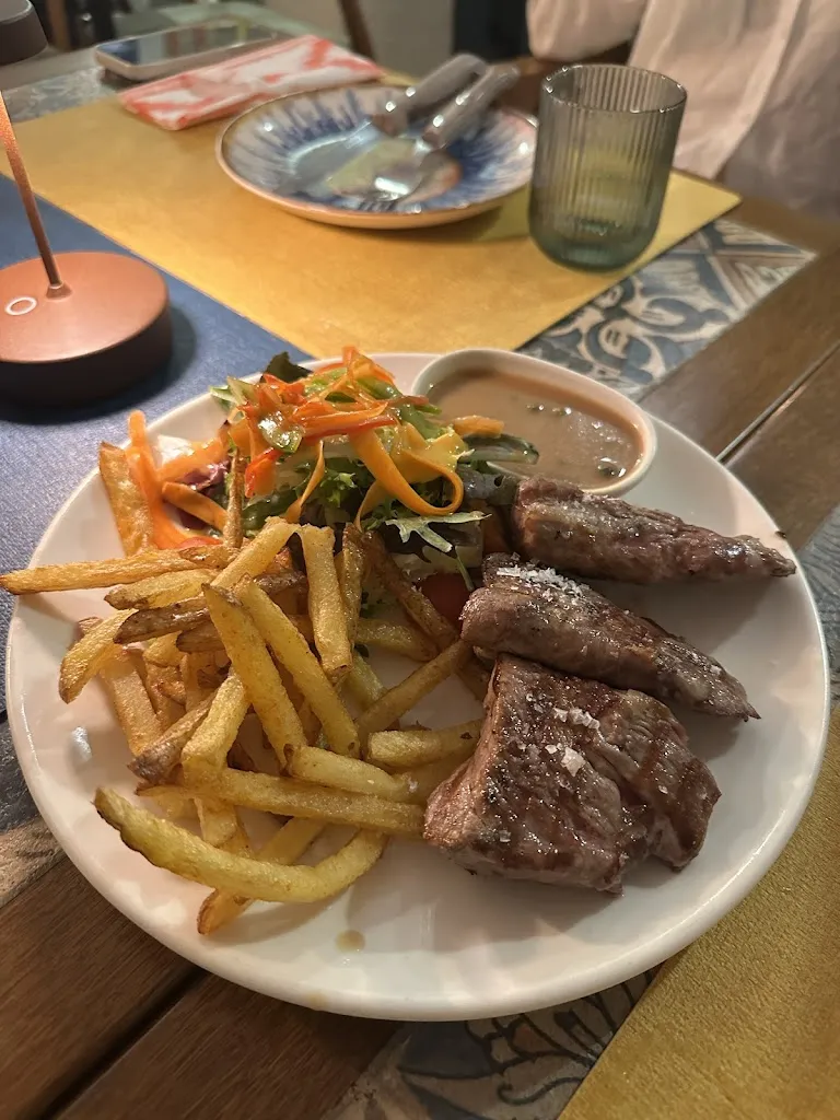 Celine Ivo_La Posada_Valldemossa_review