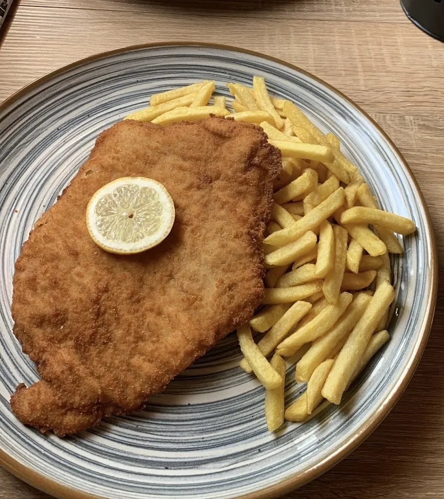 MA-15 Restaurant Escalope_Vilafranca de Bonany_slider_image_3