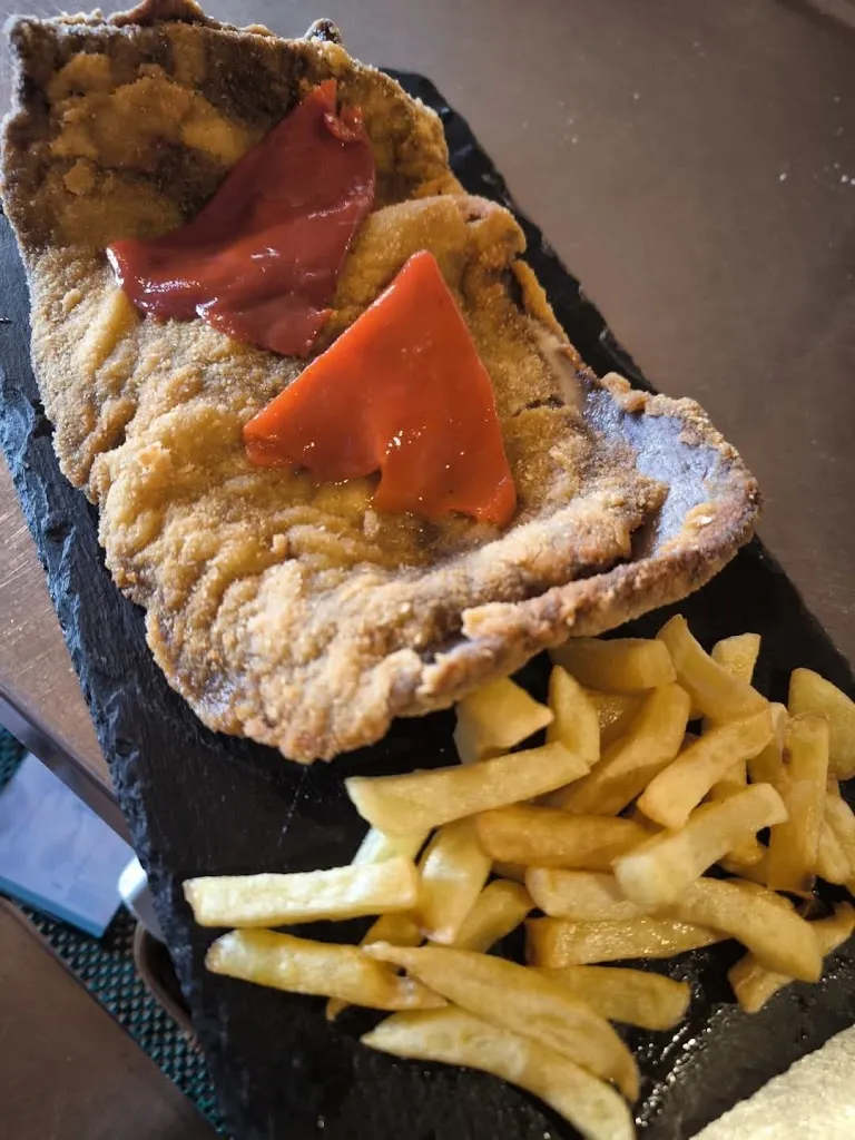 Gastro-Bar Carlos III Aldeaquemada_Aldeaquemada_slider_image_1