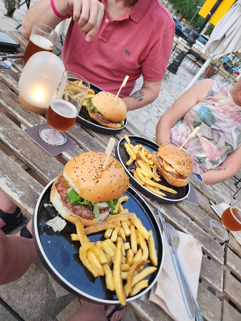 Darren Treloar_Can Pep Sineu_Sineu_review