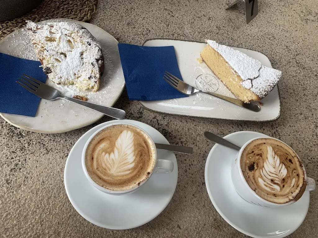 Rebecca Dent_Sa Mola 13_Sineu_review