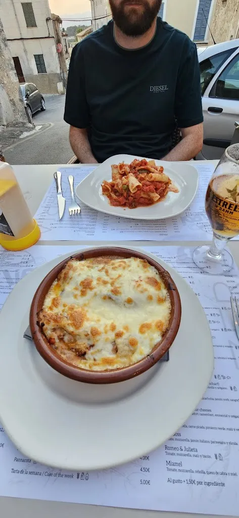 Mary Wyse_Pizzeria Xiroi_Sineu_review