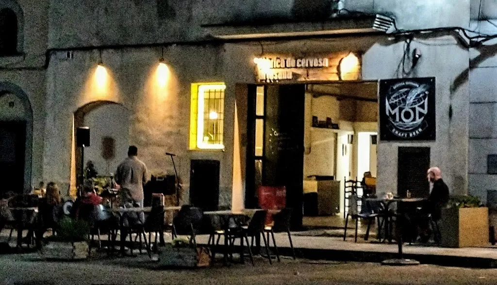 Món, cervesa artesana restaurant in Sineu