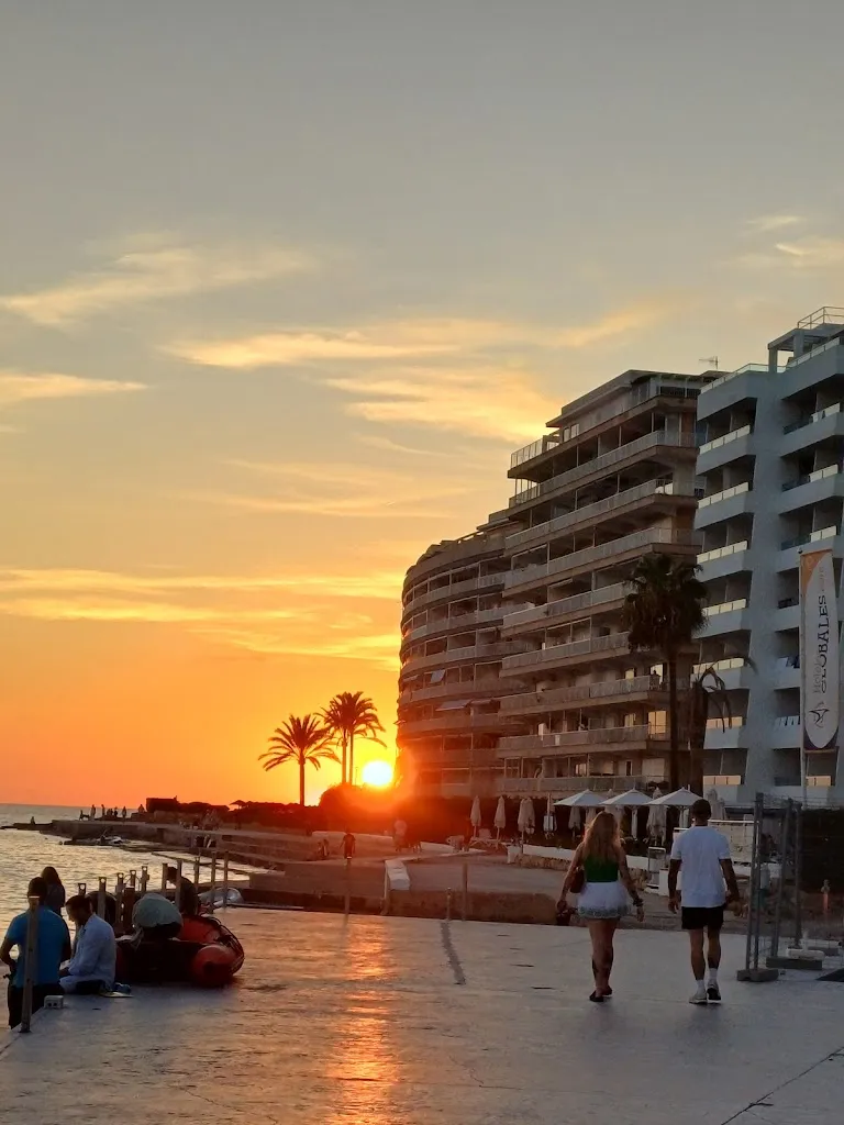 Sinead Moloney_Las Olas - Santa Ponça_Santa Ponsa_review